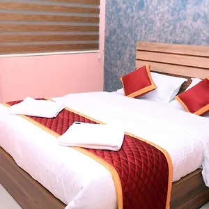V P Residency Hotel Padinjarathara
